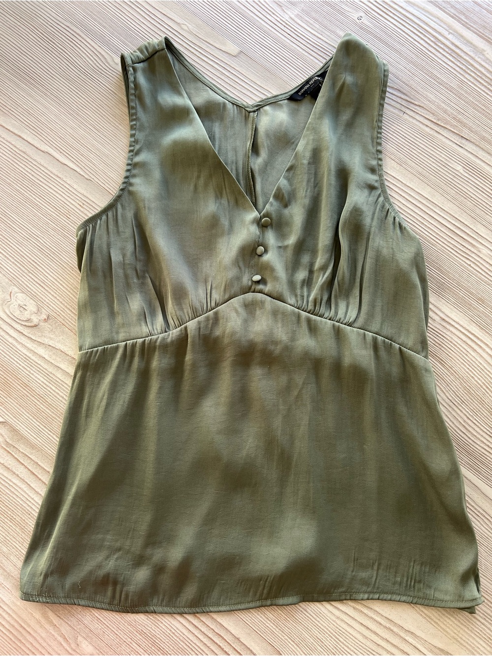 Banana Republic Olive Green V-Neck Sleeveless Blouse with Button Placket